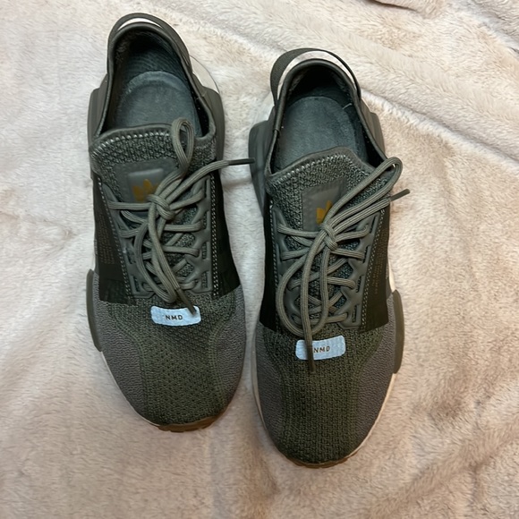 Adidas NDM Youth Size 6 - Olive Green hardly worn very good condition - Picture 5 of 6